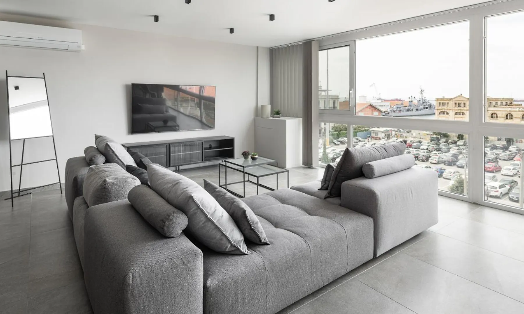 Az Premium Suite- 106 Thessaloniki 0*,  Greece